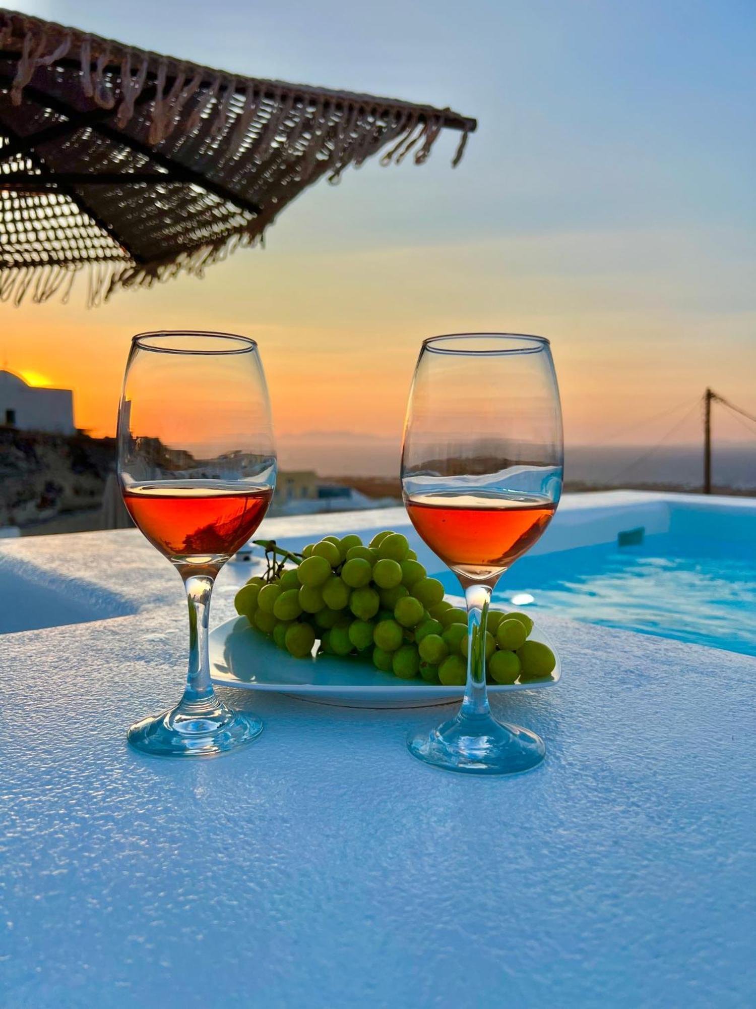 Oinos Luxury Suites Foinikiá Exteriér fotografie
